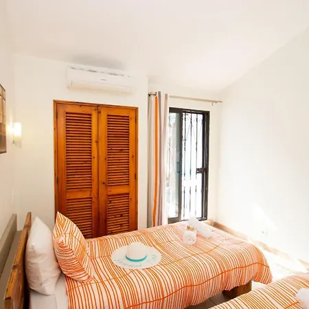 Krabi - Elegante Moradia Com Piscina Aquecivel - וילה