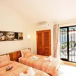 Villa Krabi By Algarve Vacation *