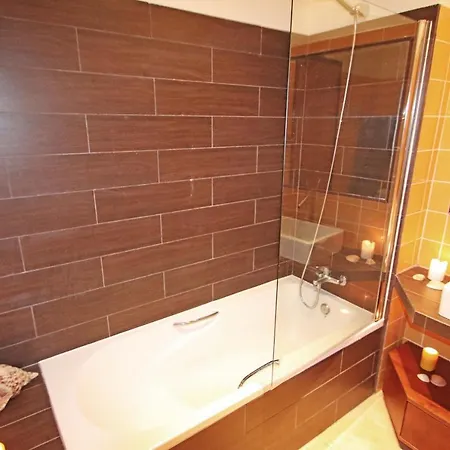 Krabi - Elegante Moradia Com Piscina Aquecivel - * Albufeira